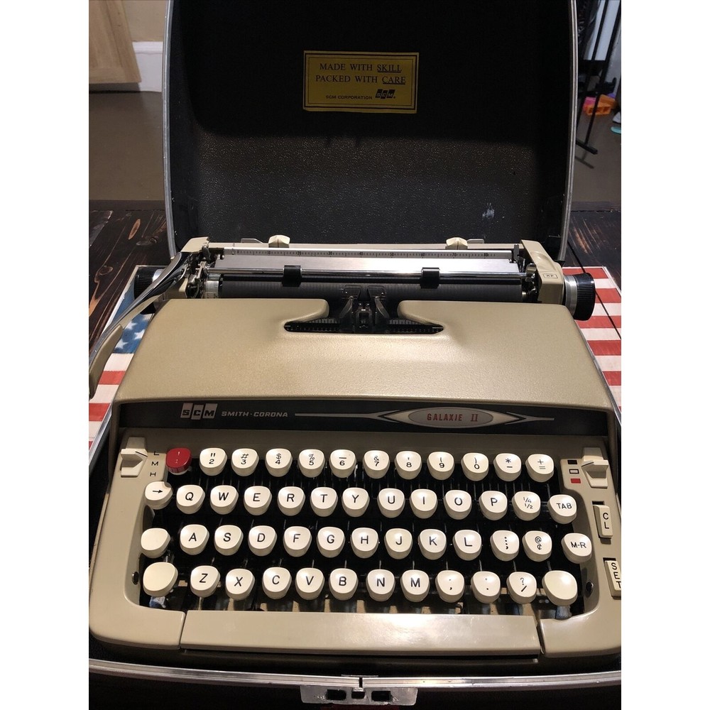 Vintage Smith Corona Galaxie II Typewriter Clean Tested  Working With Case